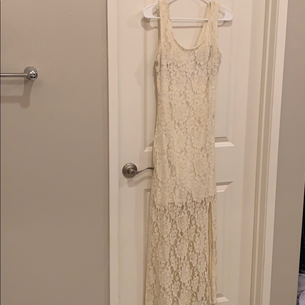Lace maxi dress